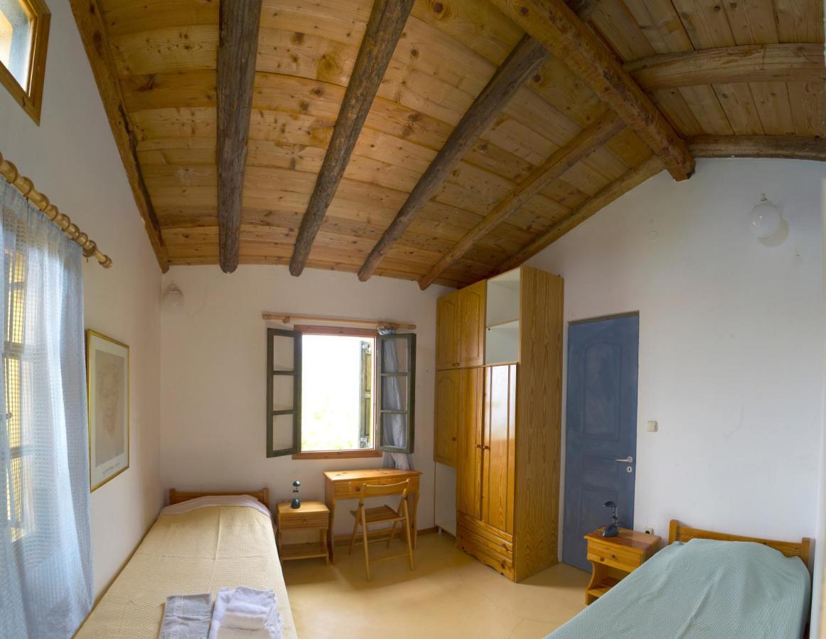Ikarian Centre - Accommodation & Mountain Hiking إفديلوس المظهر الخارجي الصورة