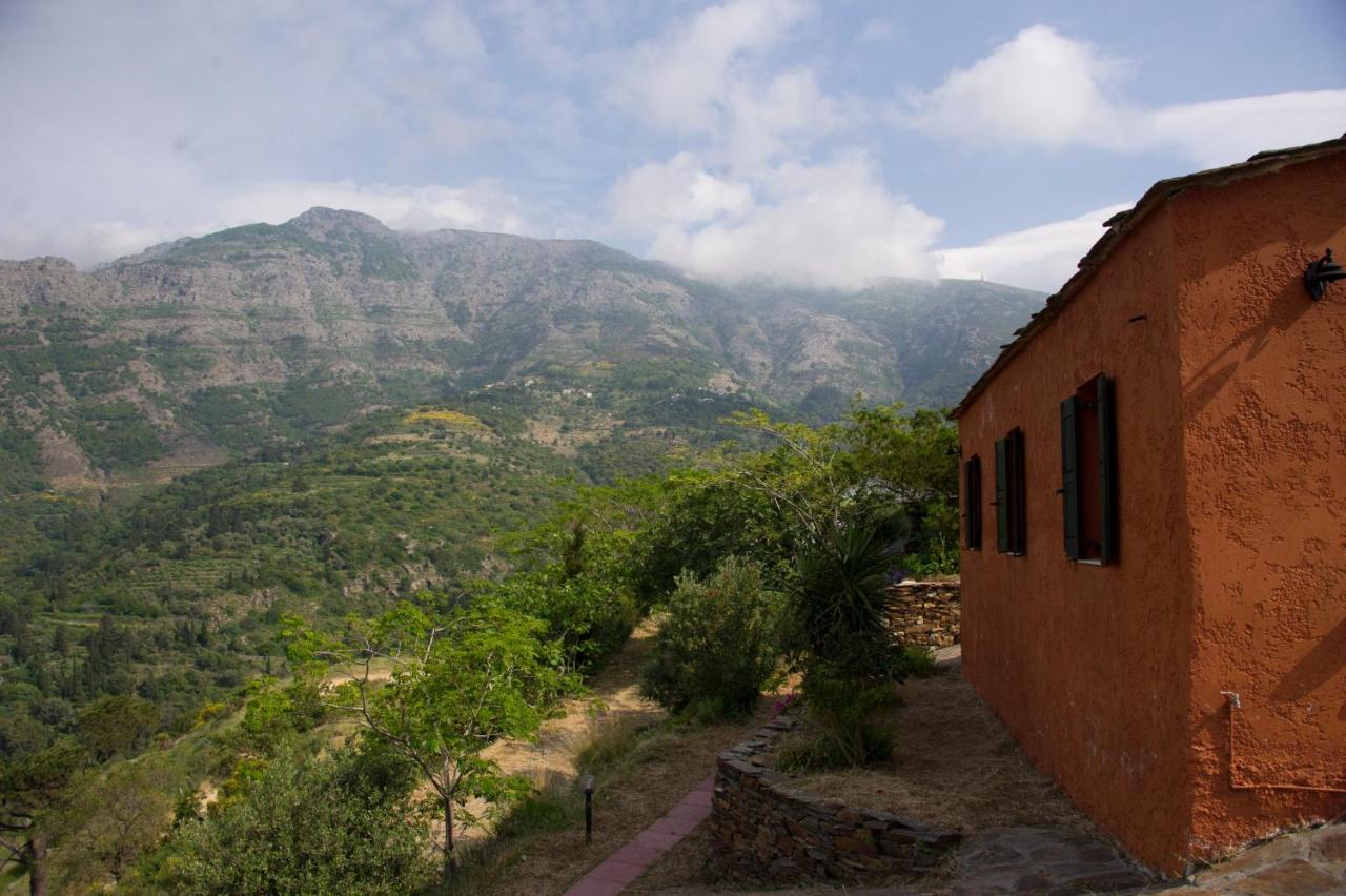 Ikarian Centre - Accommodation & Mountain Hiking إفديلوس المظهر الخارجي الصورة